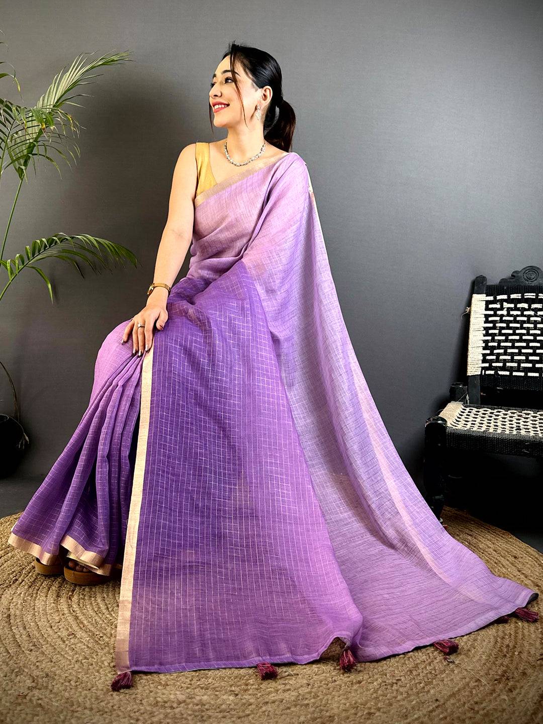 Vibrant Self Chex Linen Zari Saree