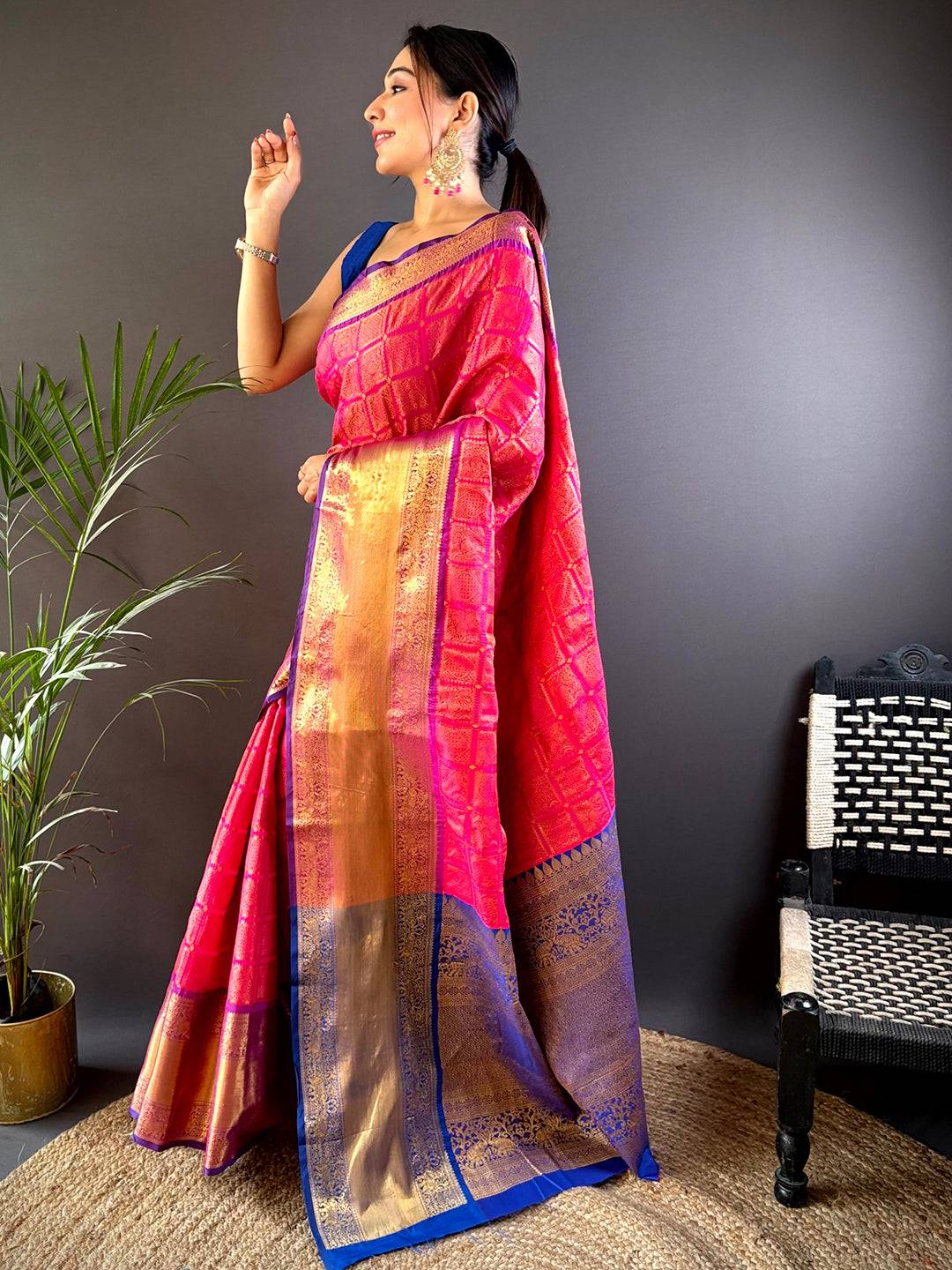 Pink Kanjivaram Checked Saree With Radiant Zari Border
