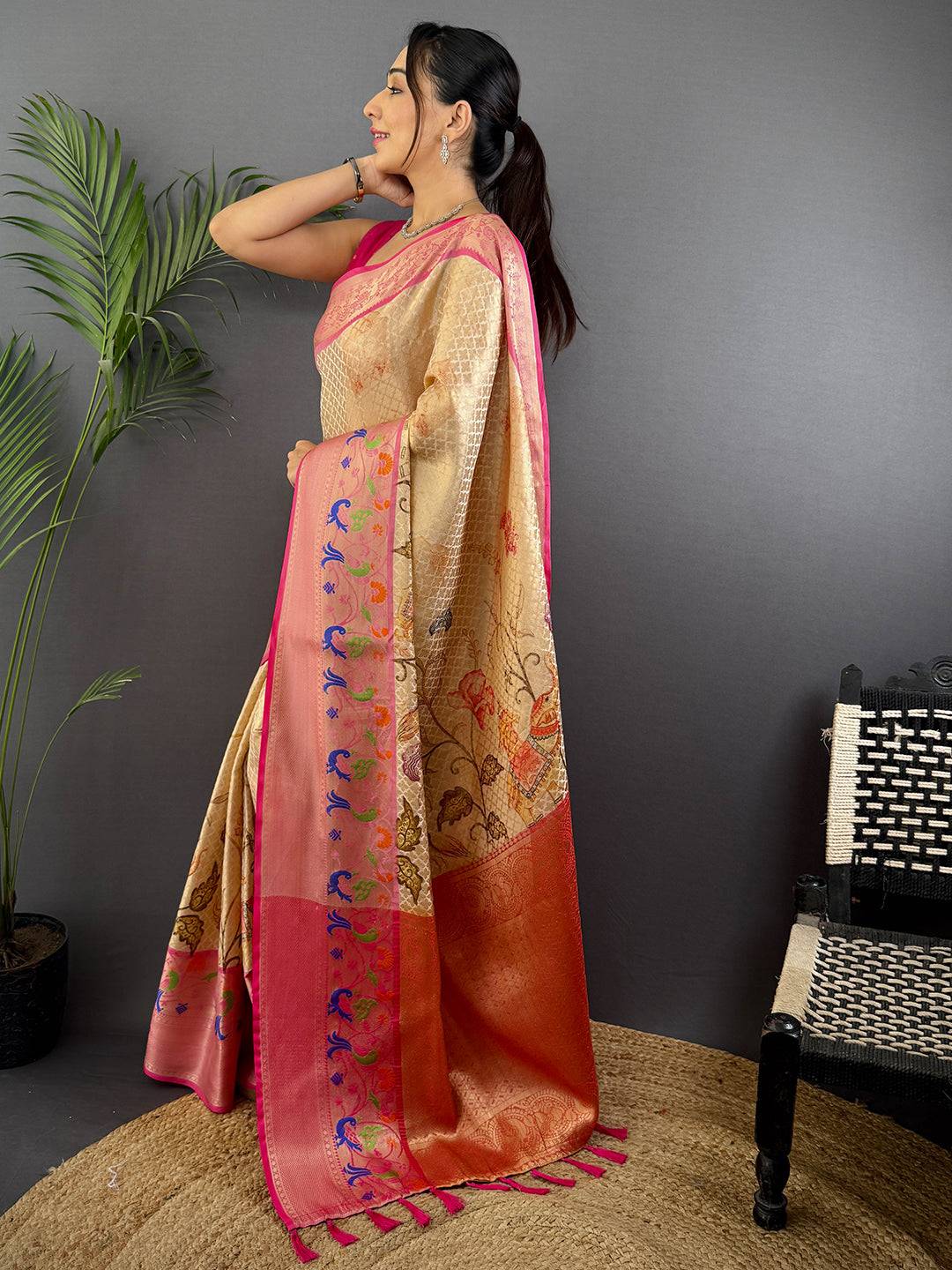 Elegant Kora Muslin Floral Kalamkari Saree
