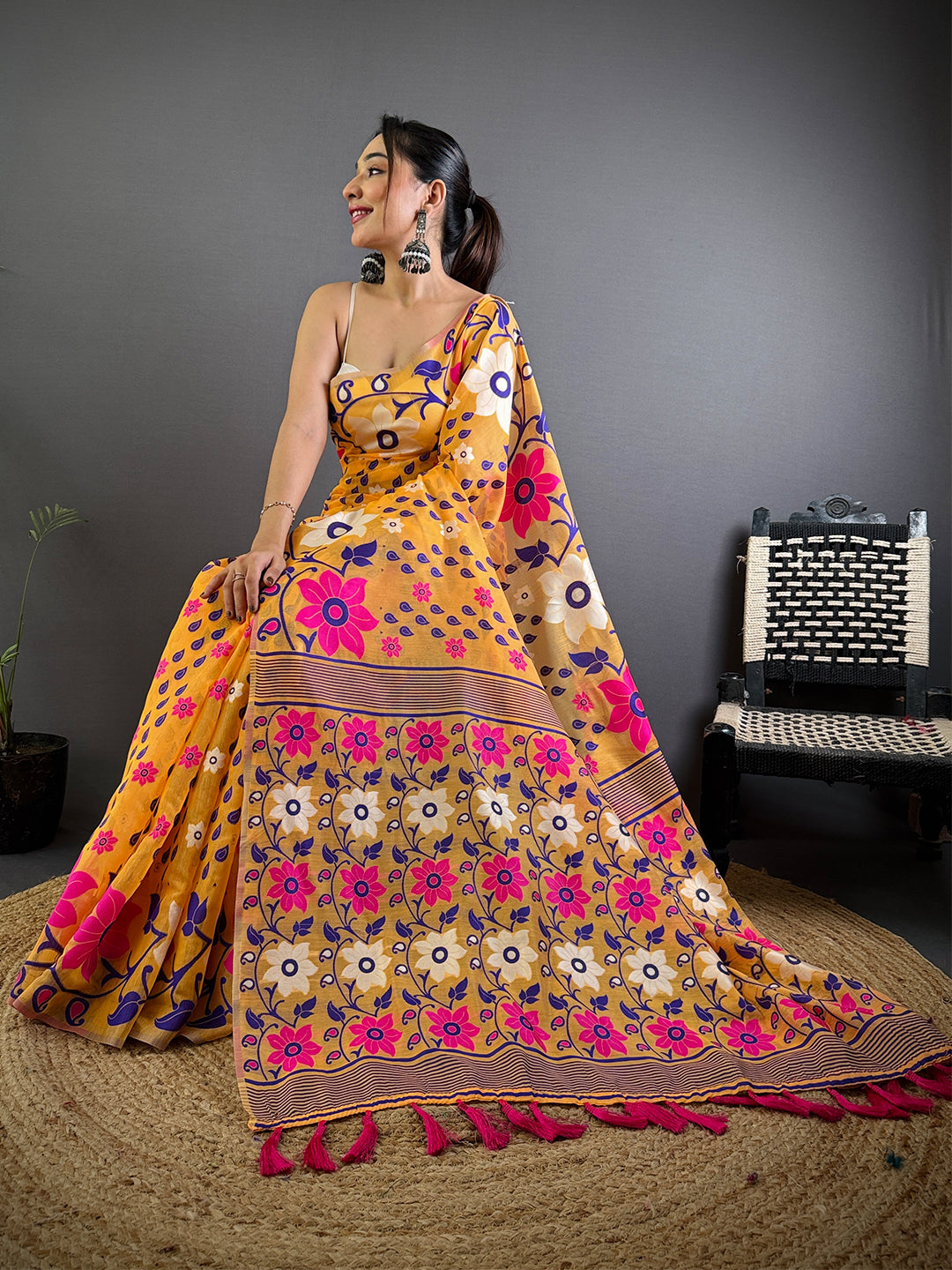 Gold Dhakai Jamdani Cotton Silk Saree