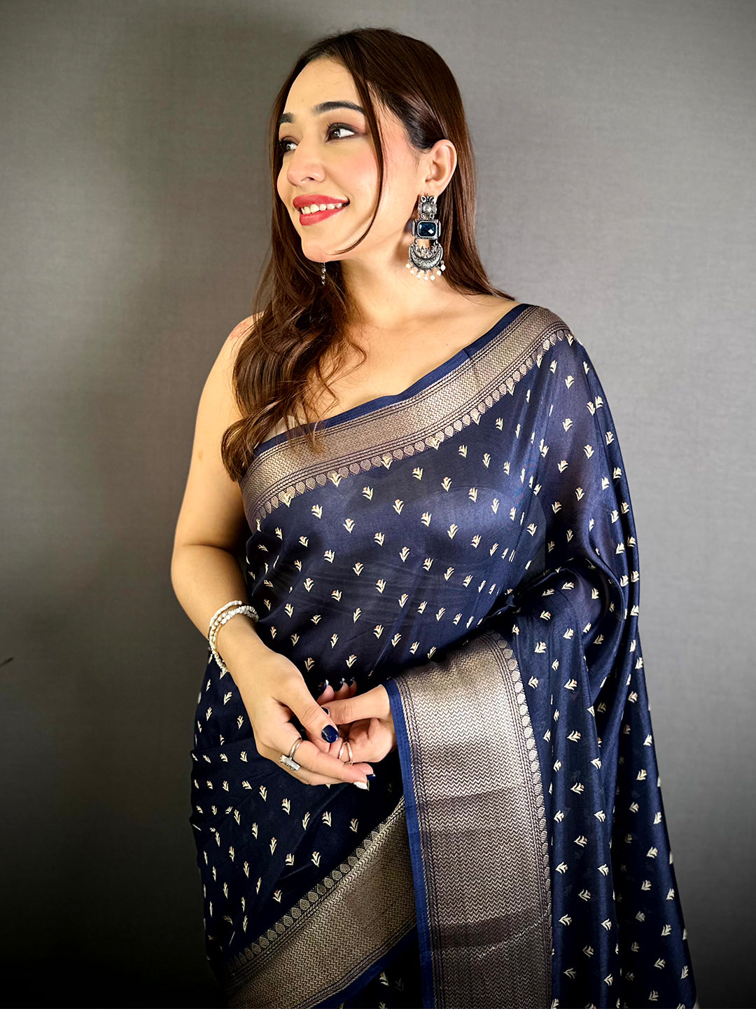 Navy Blue Small Leaf Butti Dola Saree