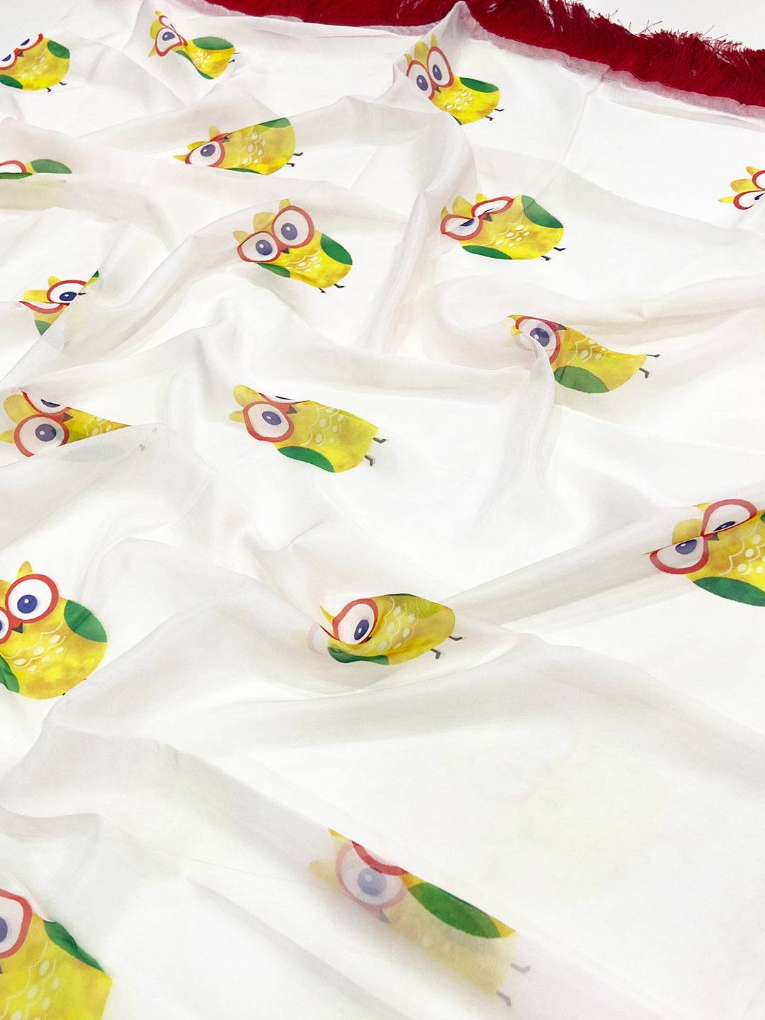 Elegance White Tebi Silk Saree