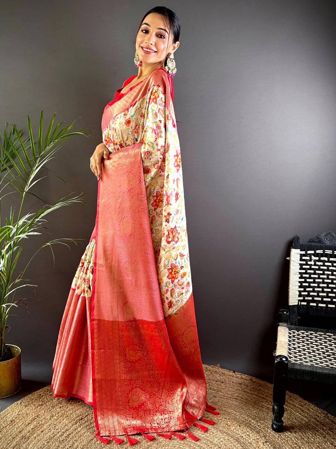 White Banarasi Silk Saree With Kanchi Pattu Border