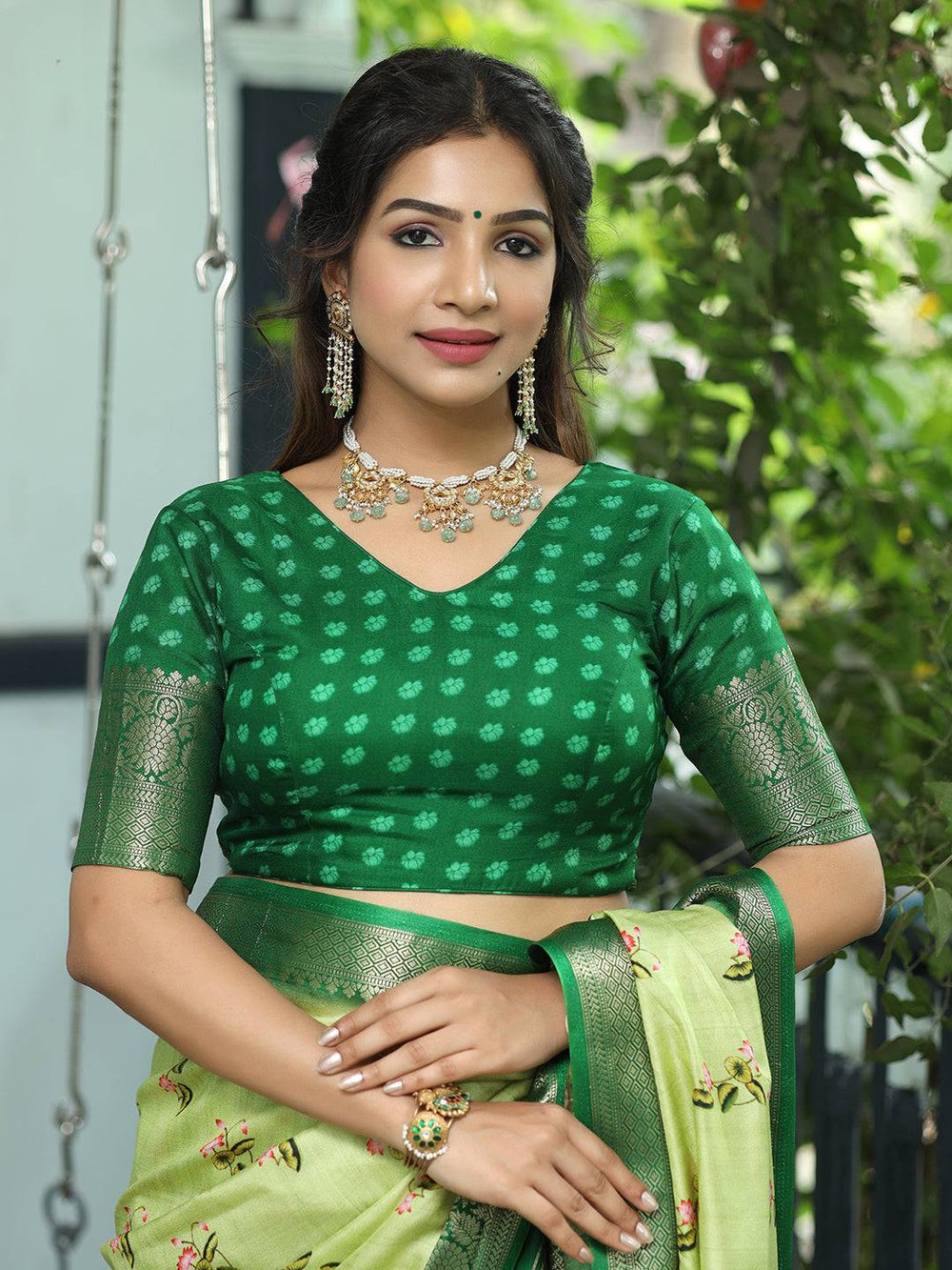 Pichwai Print Zari Weaving Pallu Saree In Light Green Colour