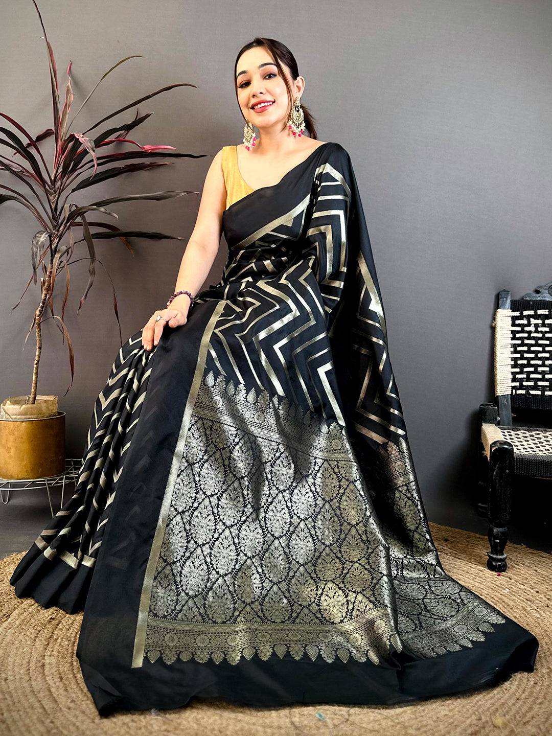 Black Geometric Zari Weave Banarasi Saree