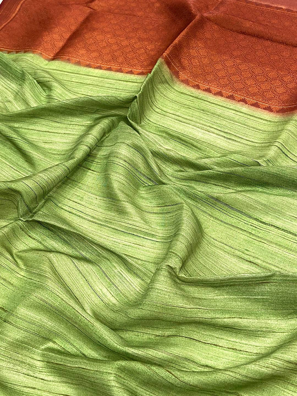 Parron Green Tussar Ghicha Print Saree