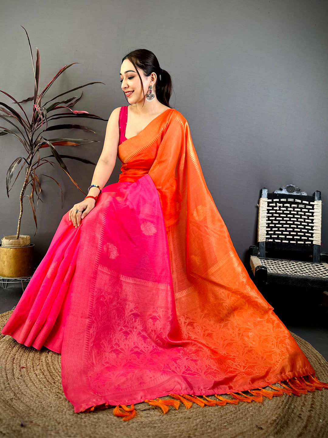 Stylish Slub 4D Print Pallu Saree