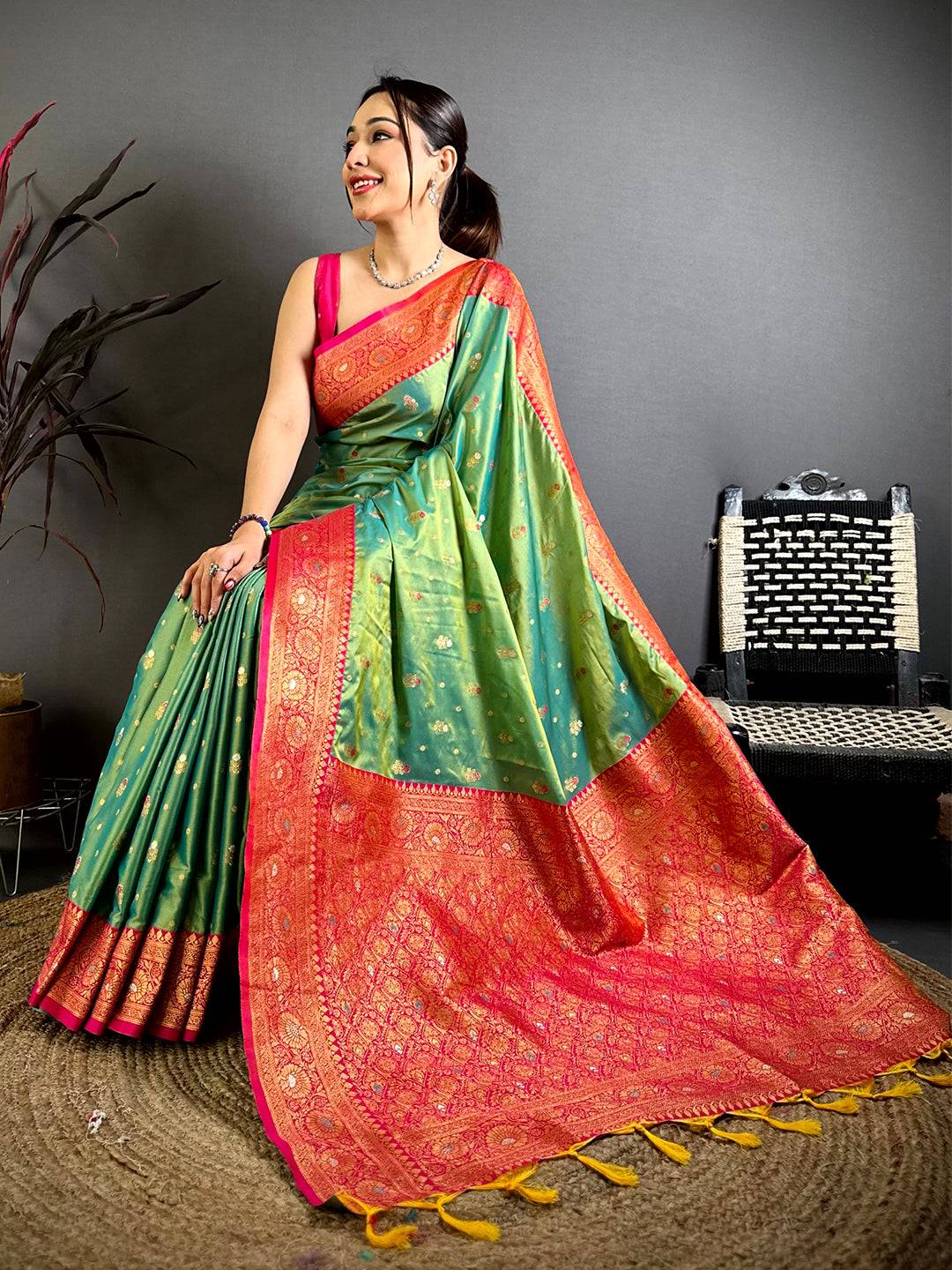 Green Minakari Butti Zari Tissue Saree