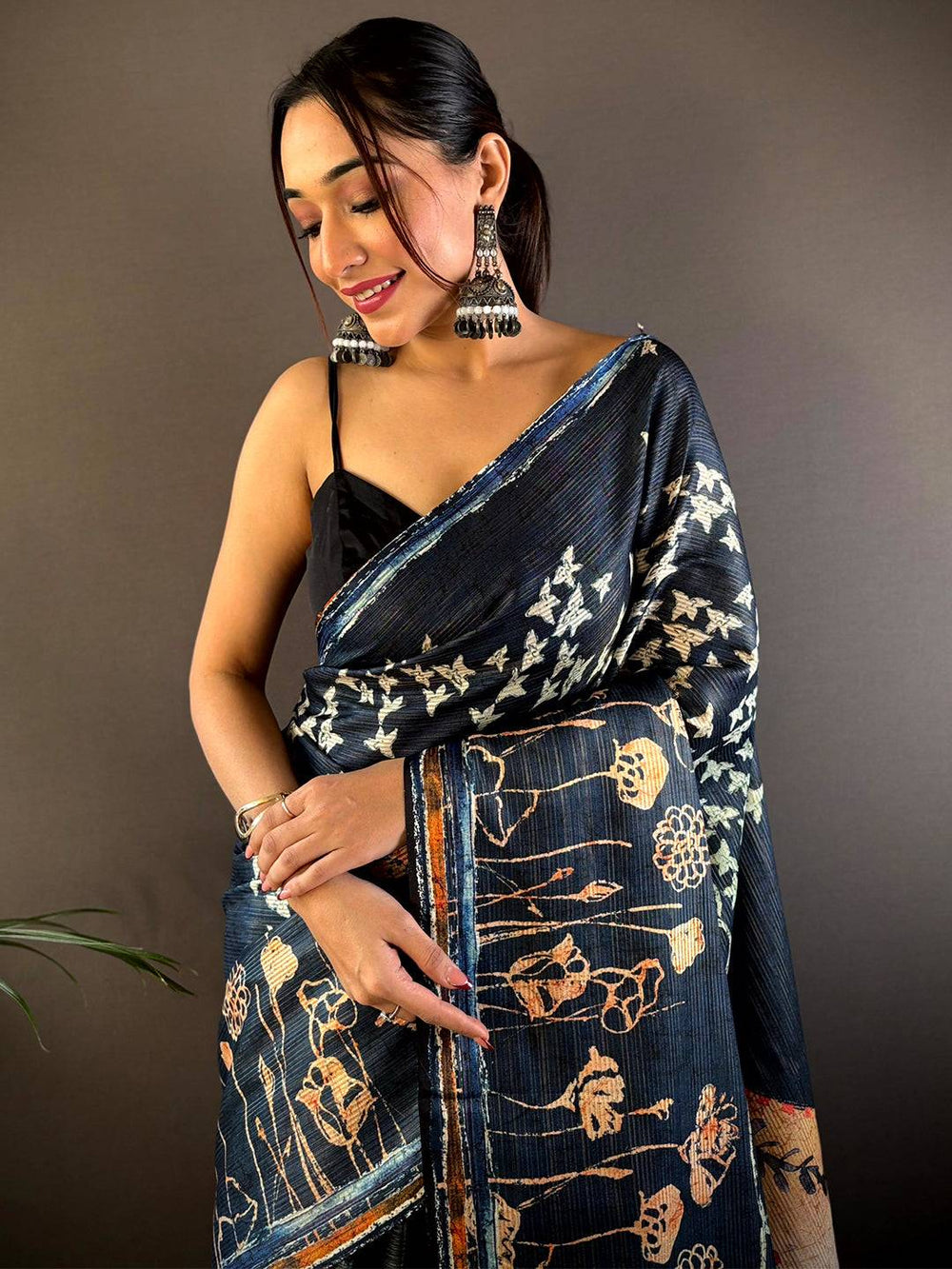 Deep Teal Monochromatic Botanical Print Saree
