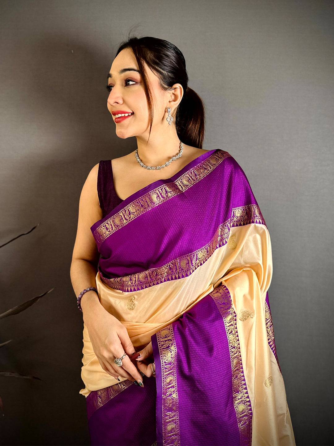 Opulent Gadwal Pure Soft Silk Saree
