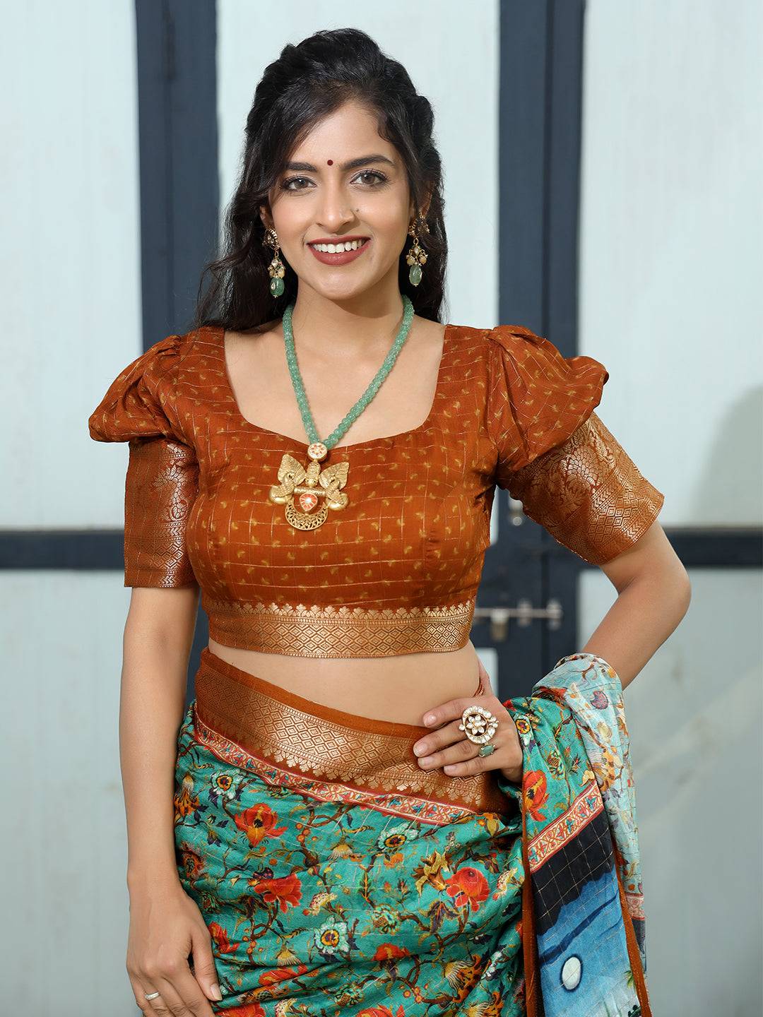 Turquoise Pure Viscose Dola Silk Saree With Mughal Motifs