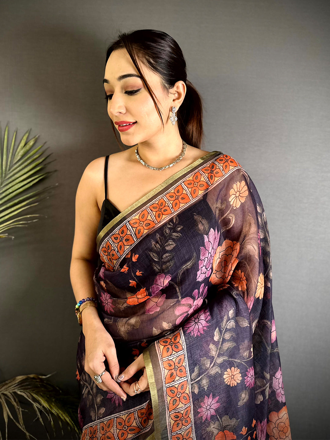 Royal Floral Kalamkari Soft Linen Saree