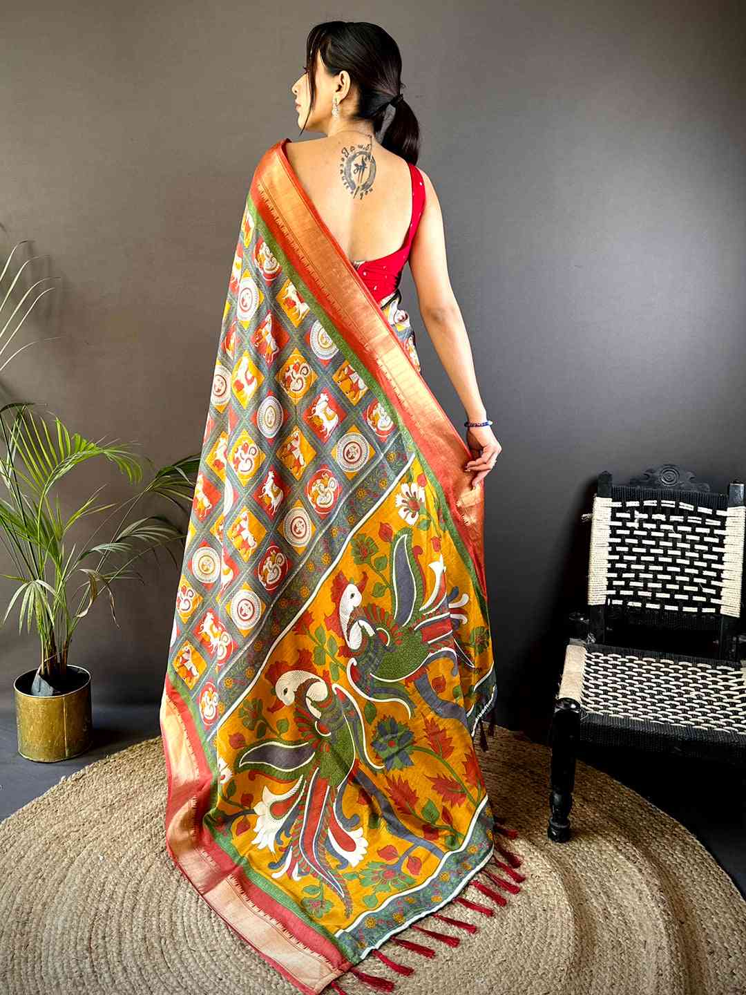 Grey Soft Silk Kalamkari Check Floral Print Saree