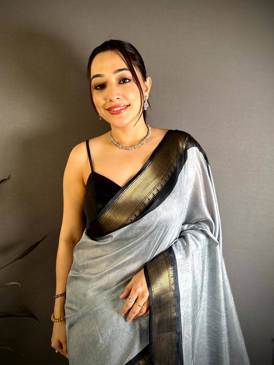 Grey Kalamkari Pallu Dola Saree
