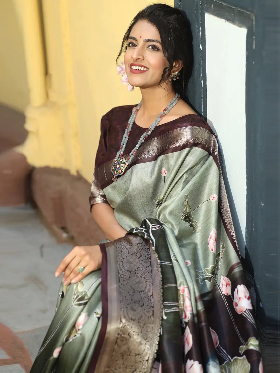 Exclusive Batik Pen kalamkari Saree With Zari Weaving Pallu