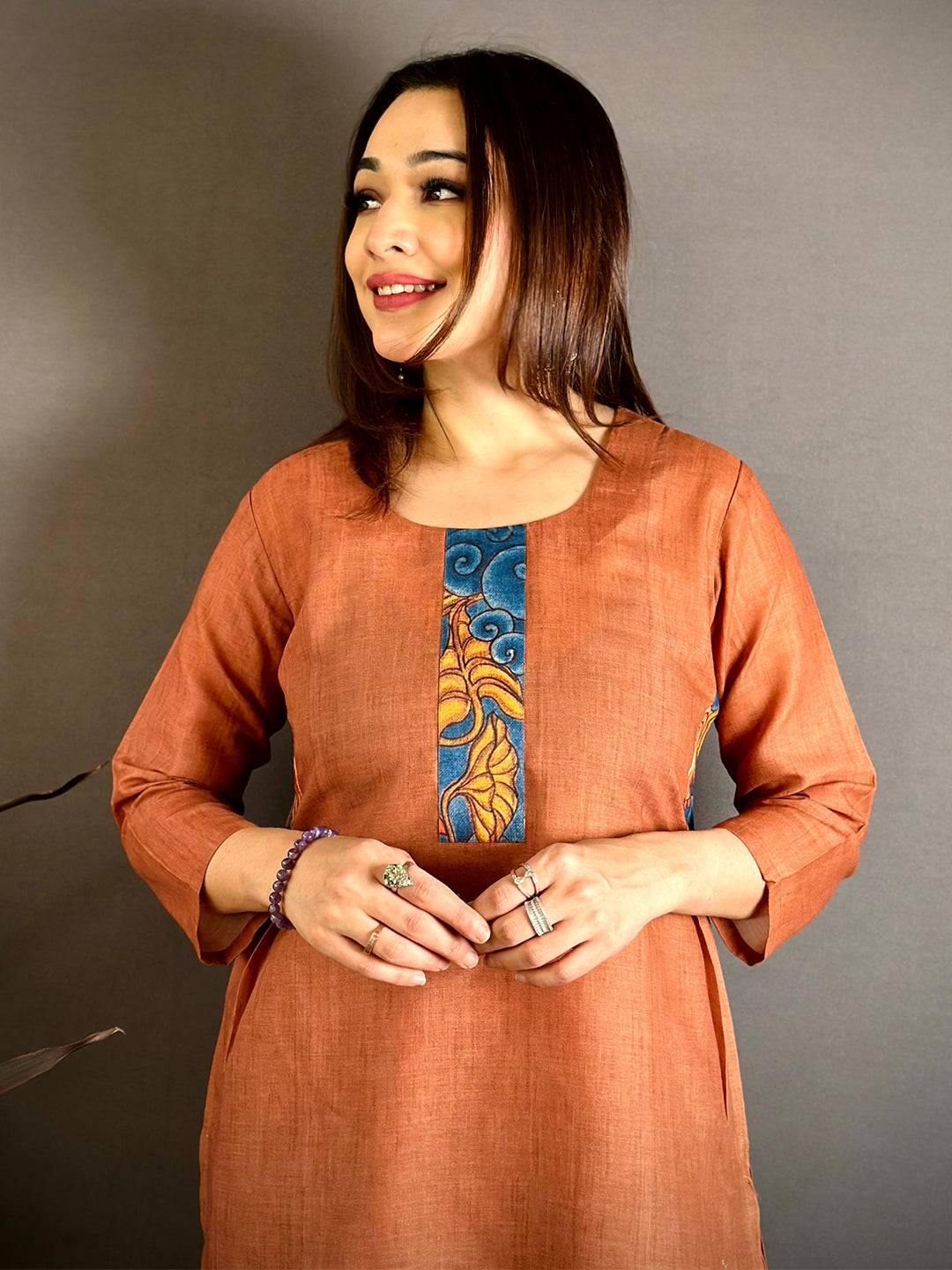 Graceful Round Neck Cotton Kurti