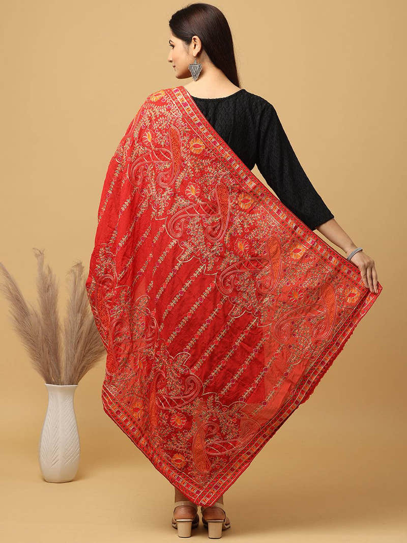 Red Classic Paisley Repeat Pashmina Dupatta