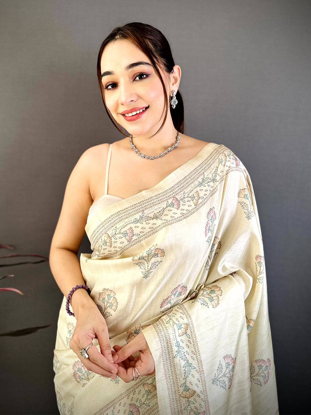 Artistic Katha Art Soft Tussar Saree