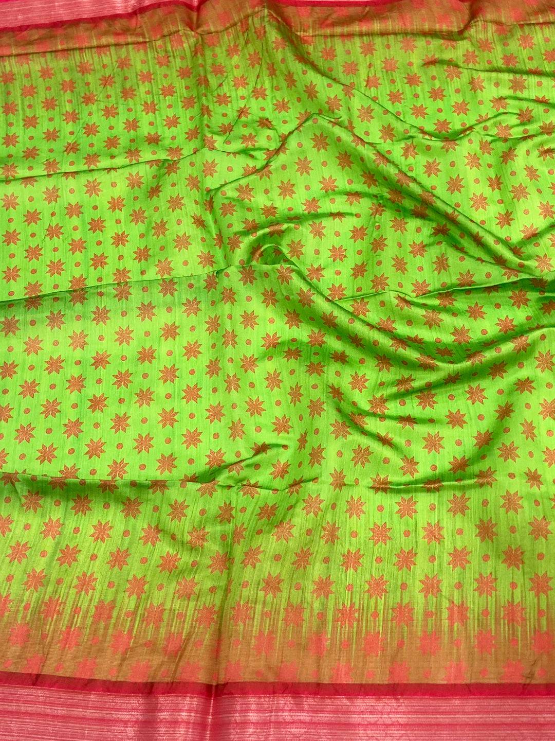 Parrot Green Geometric Floral Pallu Saree