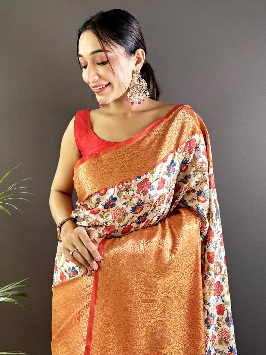 Cream Banarasi Silk Saree With Kanchi Pattu Border