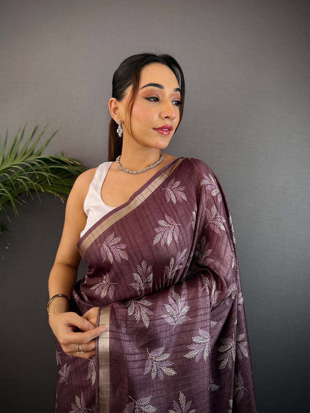 Dark Wine Leaf Print Ghicha Handloom Saree
