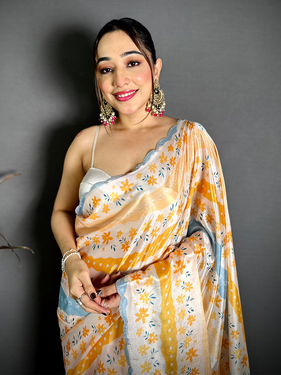 Graceful Digital Floral Print Chiffon Saree