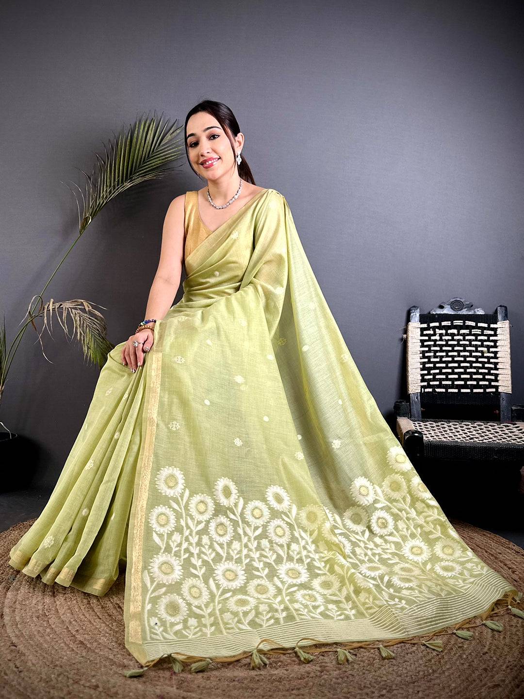 Regal Lakhnavi Flower Khadi Saree