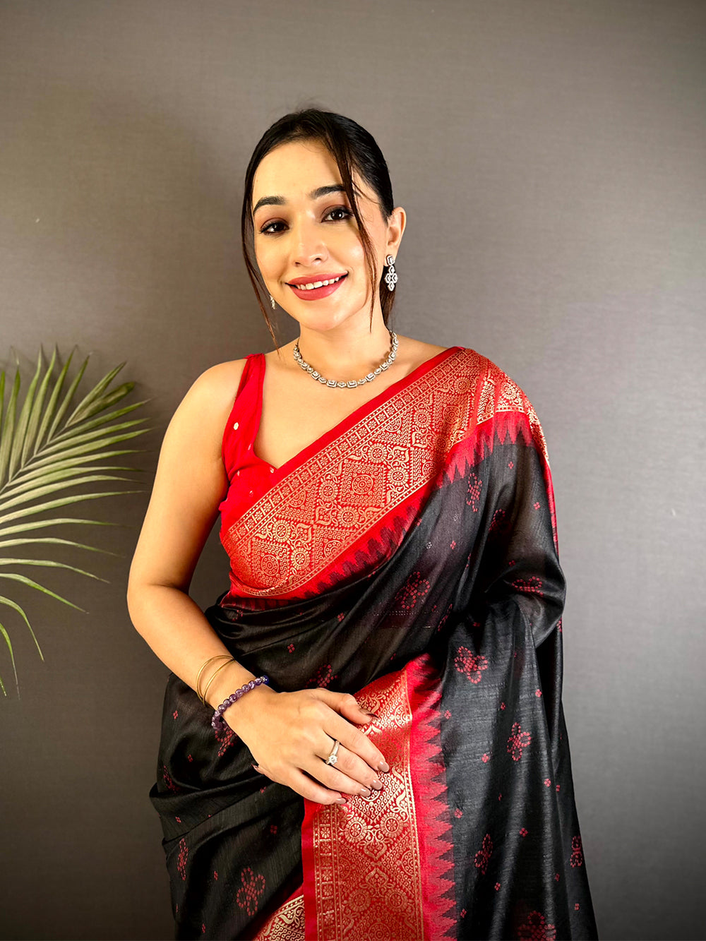 Black Crystal Raw Silk Kanchi Pattu Saree