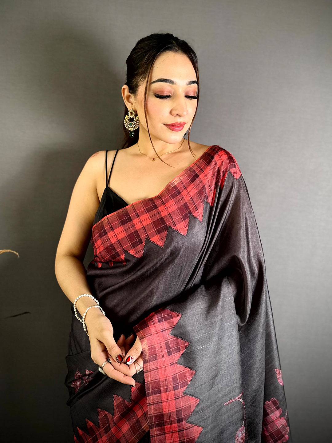 Celebrity Digital Applique Print Tussar Saree