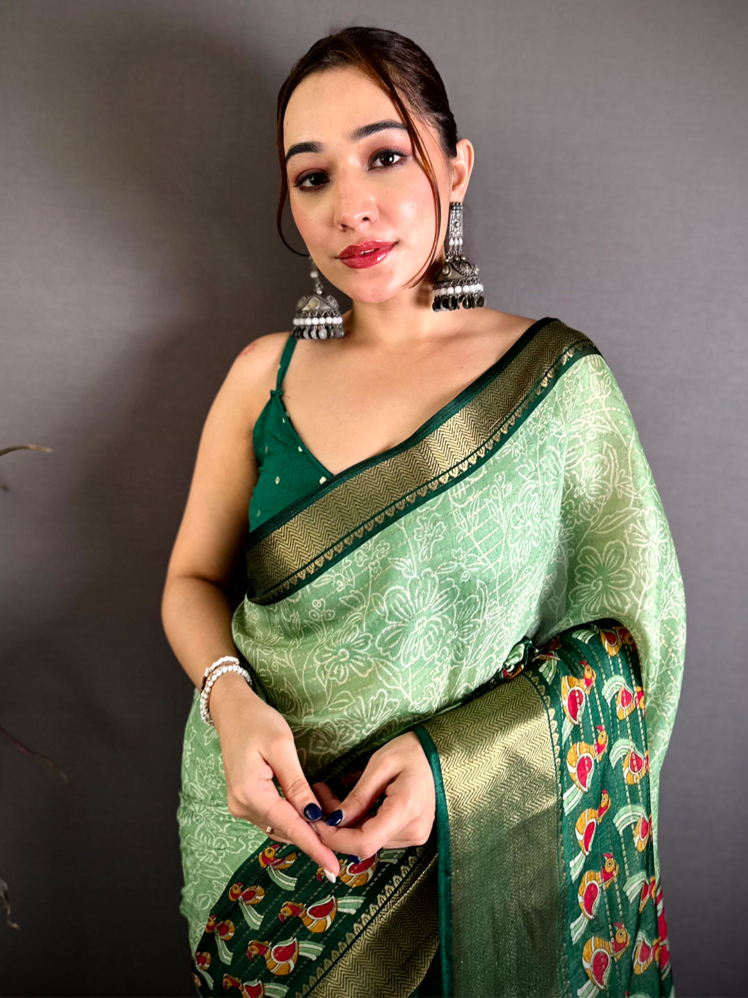 Radiant Zari Katha Pattern Kalamkari Saree