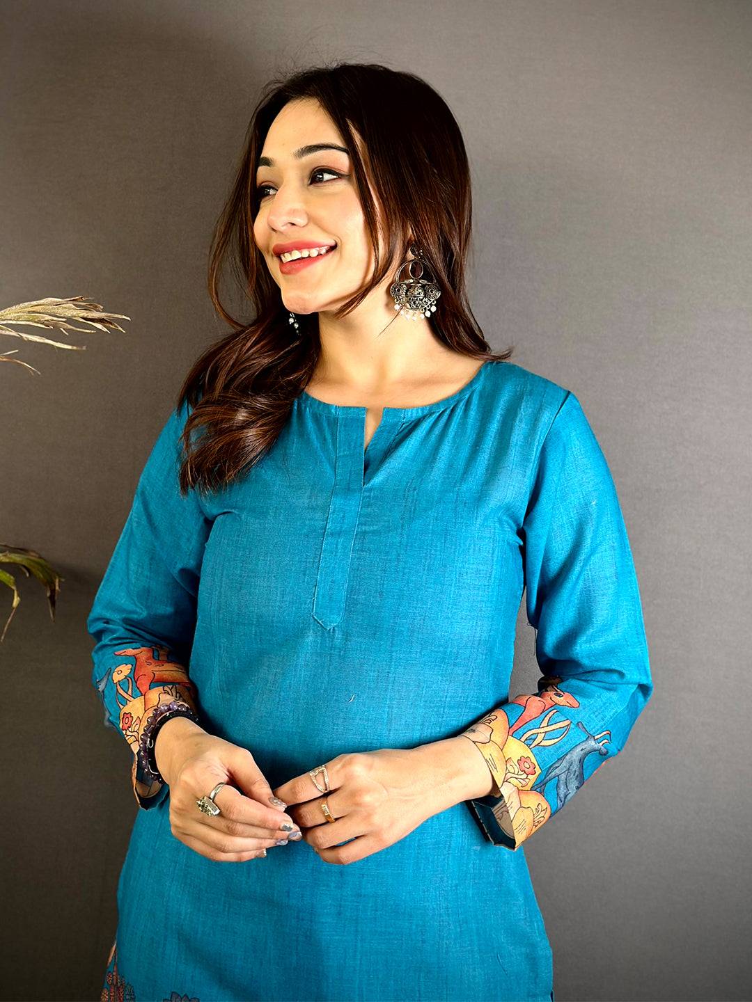 Kalamkari Round Slit Neck Mul Kurti