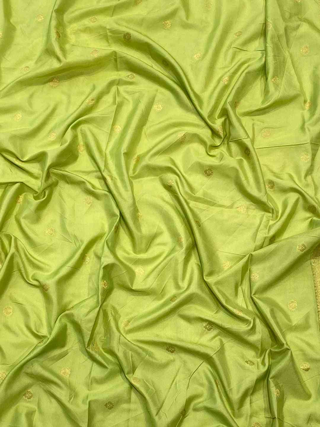 Close-up of Soft Silk Banarasi Ombre Saree fabric