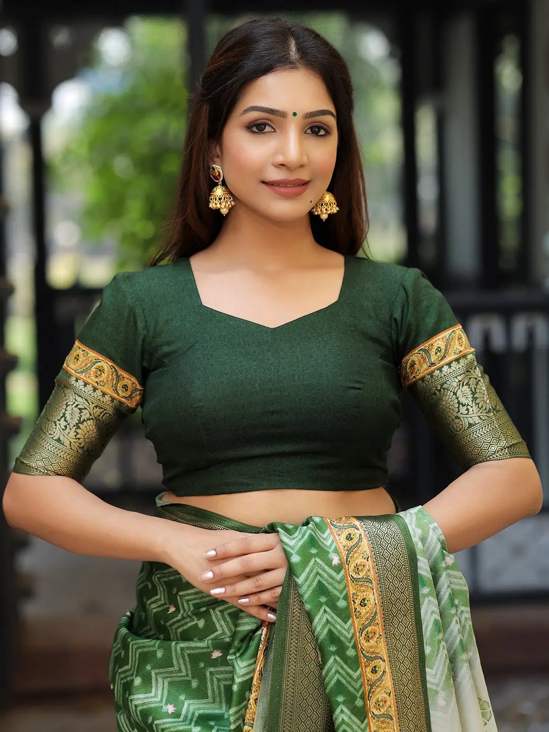 Green Colour Visocse Dola Silk Saree with Pichwai Print