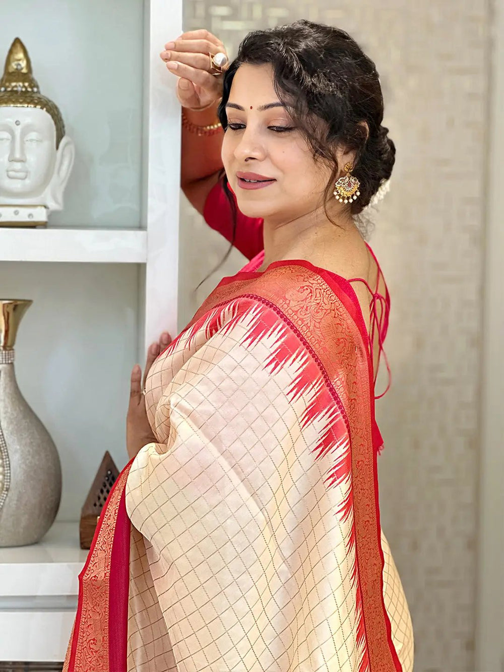 Detailed view of White Banarasi Silk Saree with red border