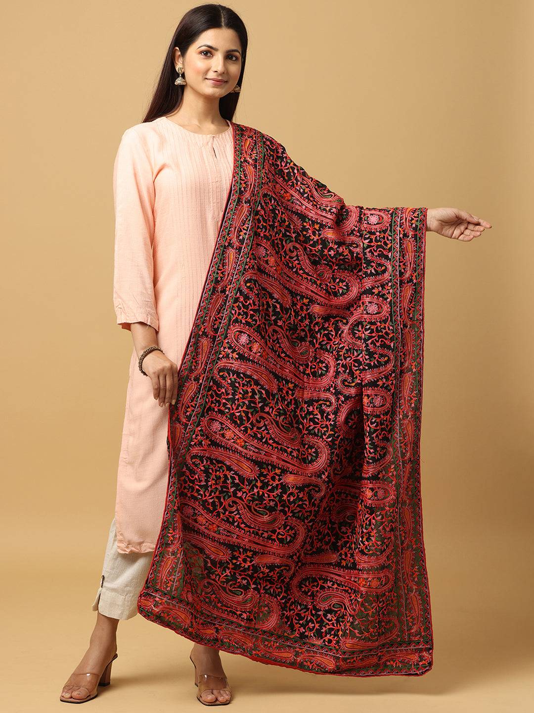 Model wearing black poly chiffon dupatta with pashmina threadwork