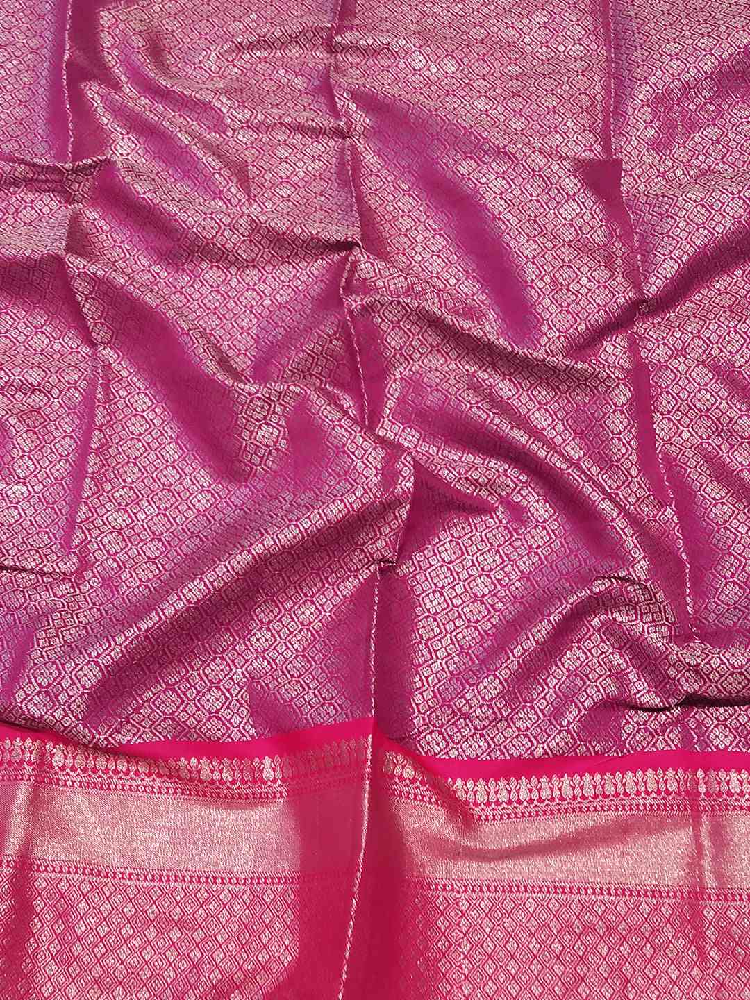 Detailed view of pink border on Banarasi Katan Silk Saree