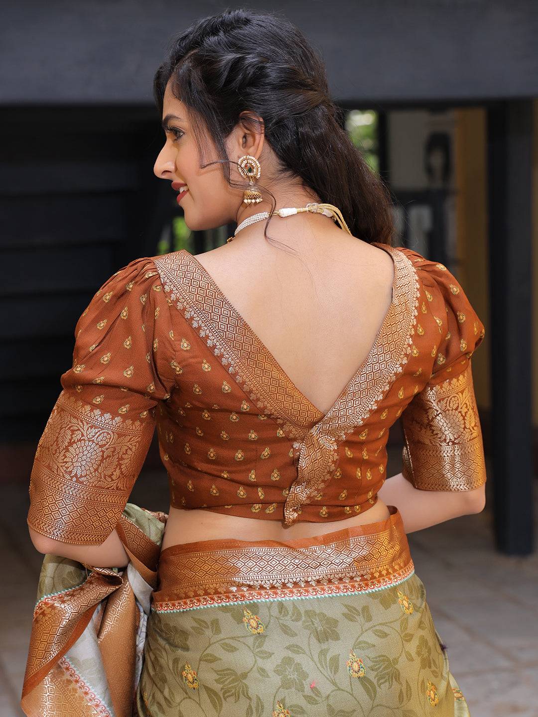 Olive Viscose Dola Silk Saree With Zari Weaving Pallu