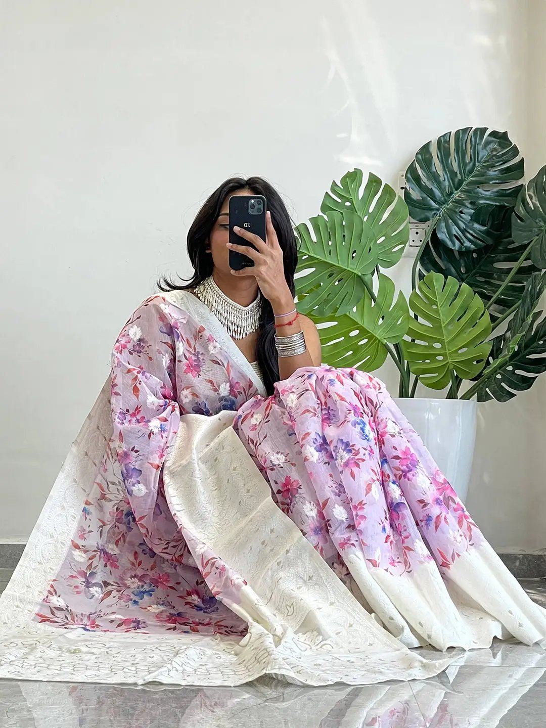 Stylish floral print Bollywood Saree in Lakhnavi style