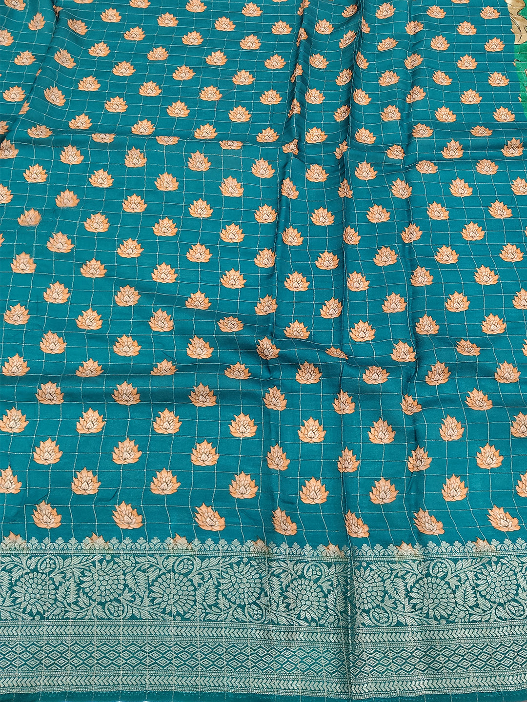 Deep Green Floral Printed Viscose Saree
