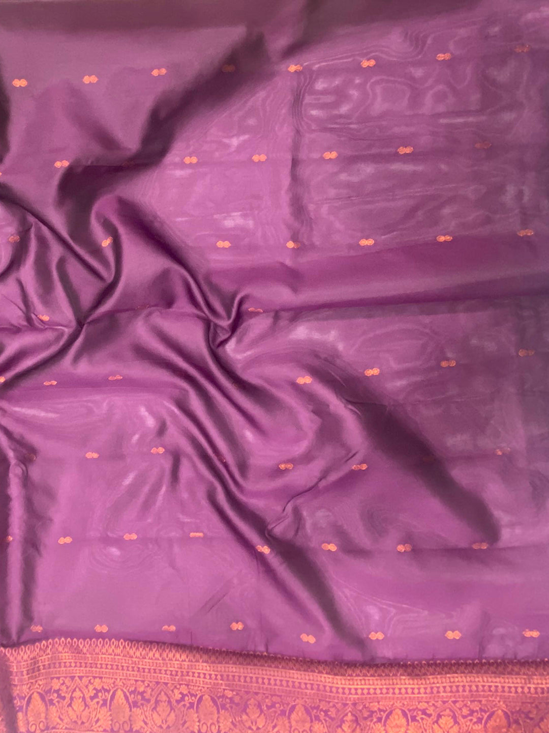 Dijon Kanjivaram Tissue Saree With Gold Zari Weaving