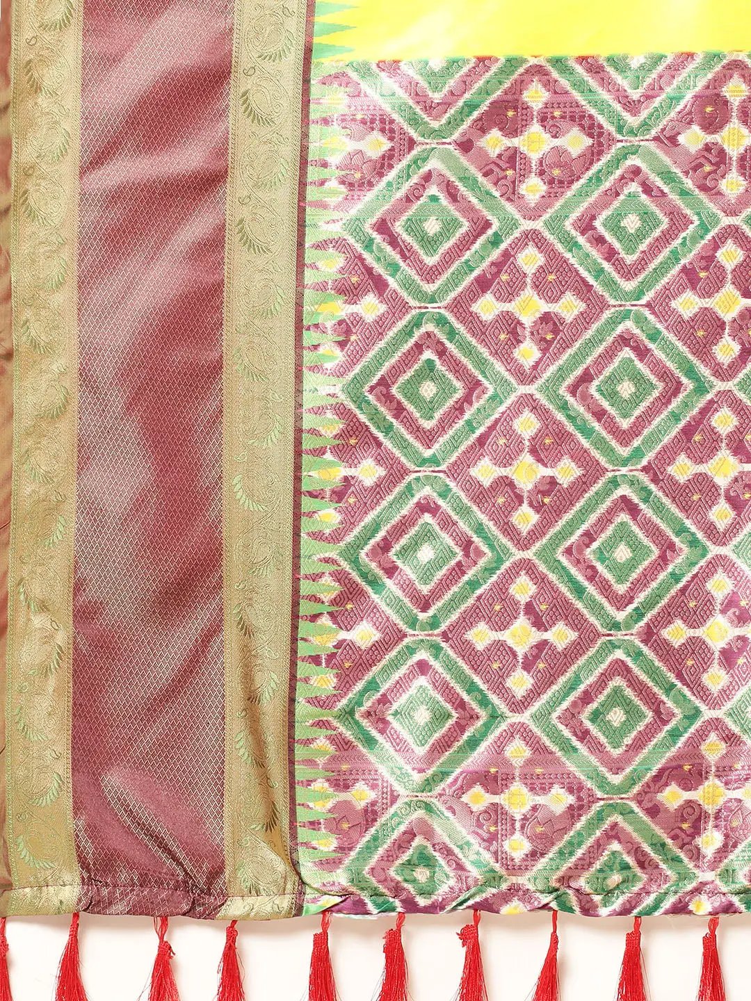 Ganga Jamuna Pattu Border Banarasi Soft Silk Saree