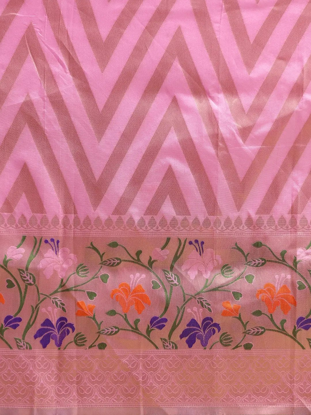 Shop Banarasi Geometric Design Katan Silk Saree | Vastranand