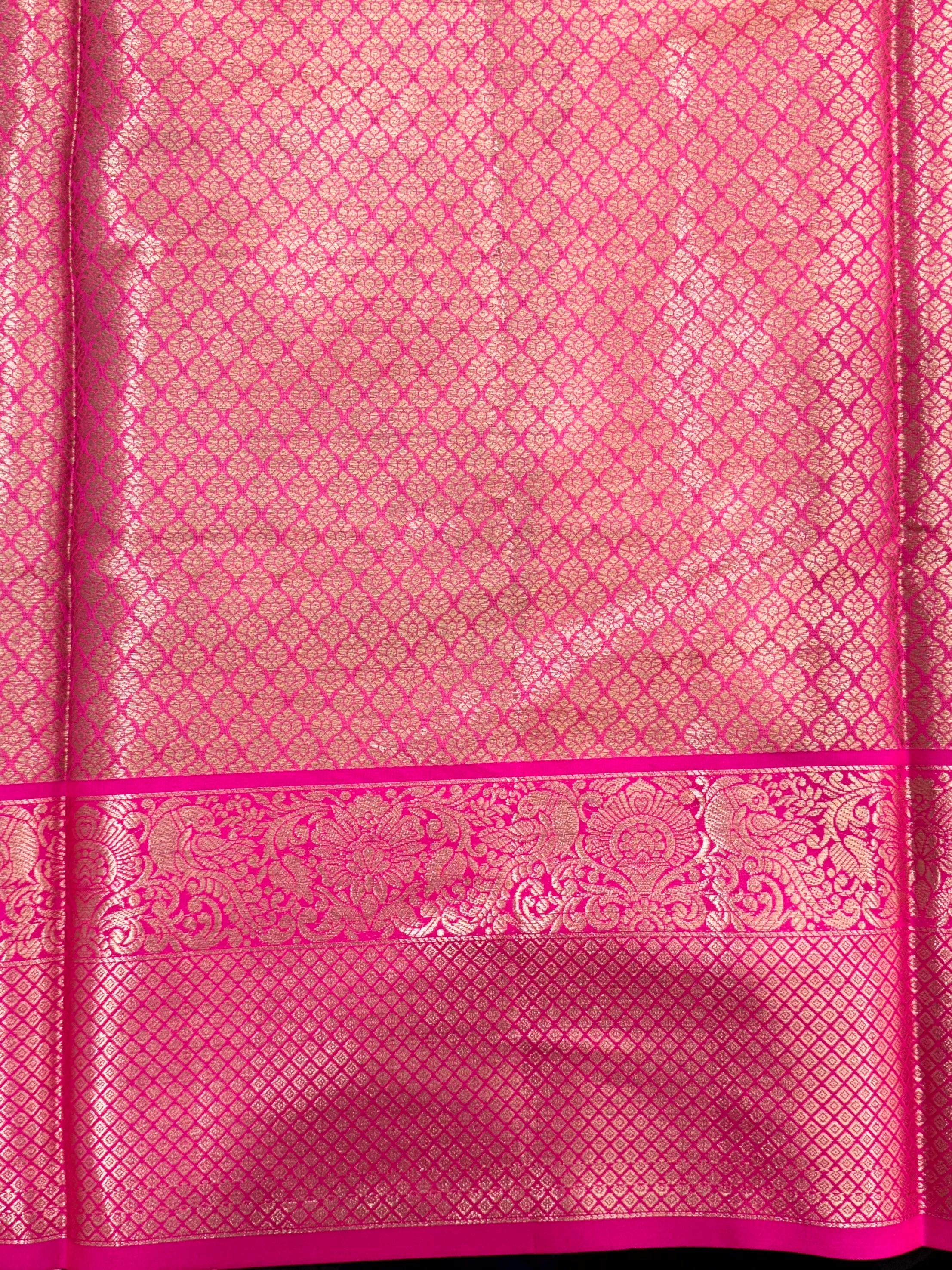 Green Kanjivaram Silk Golden Zari Weaving Saree
