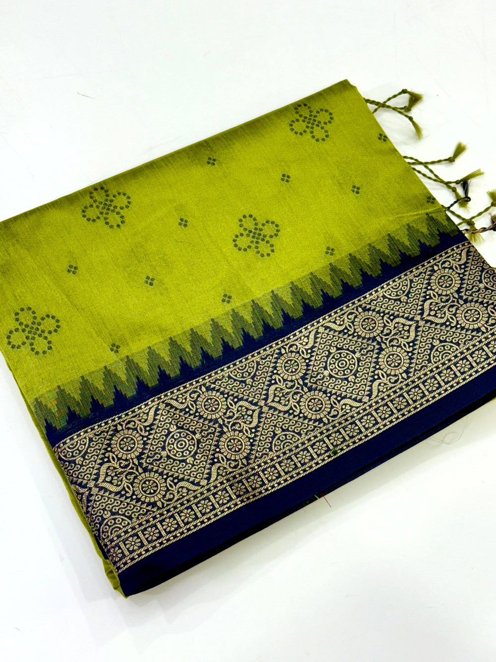 Green Crystal Raw Silk Kanchi Pattu Saree