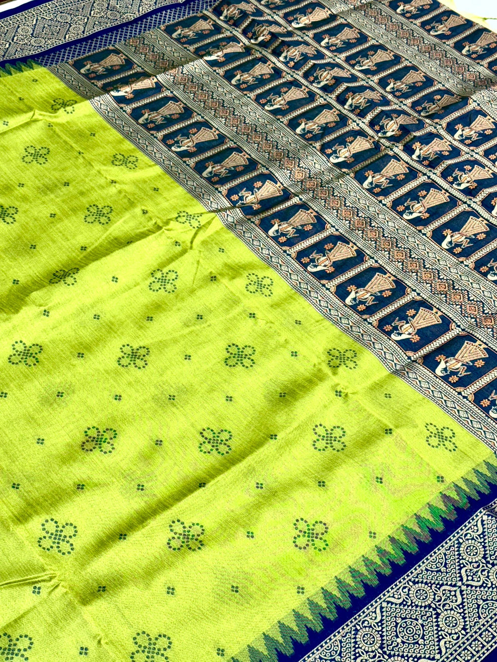 Green Crystal Raw Silk Kanchi Pattu Saree