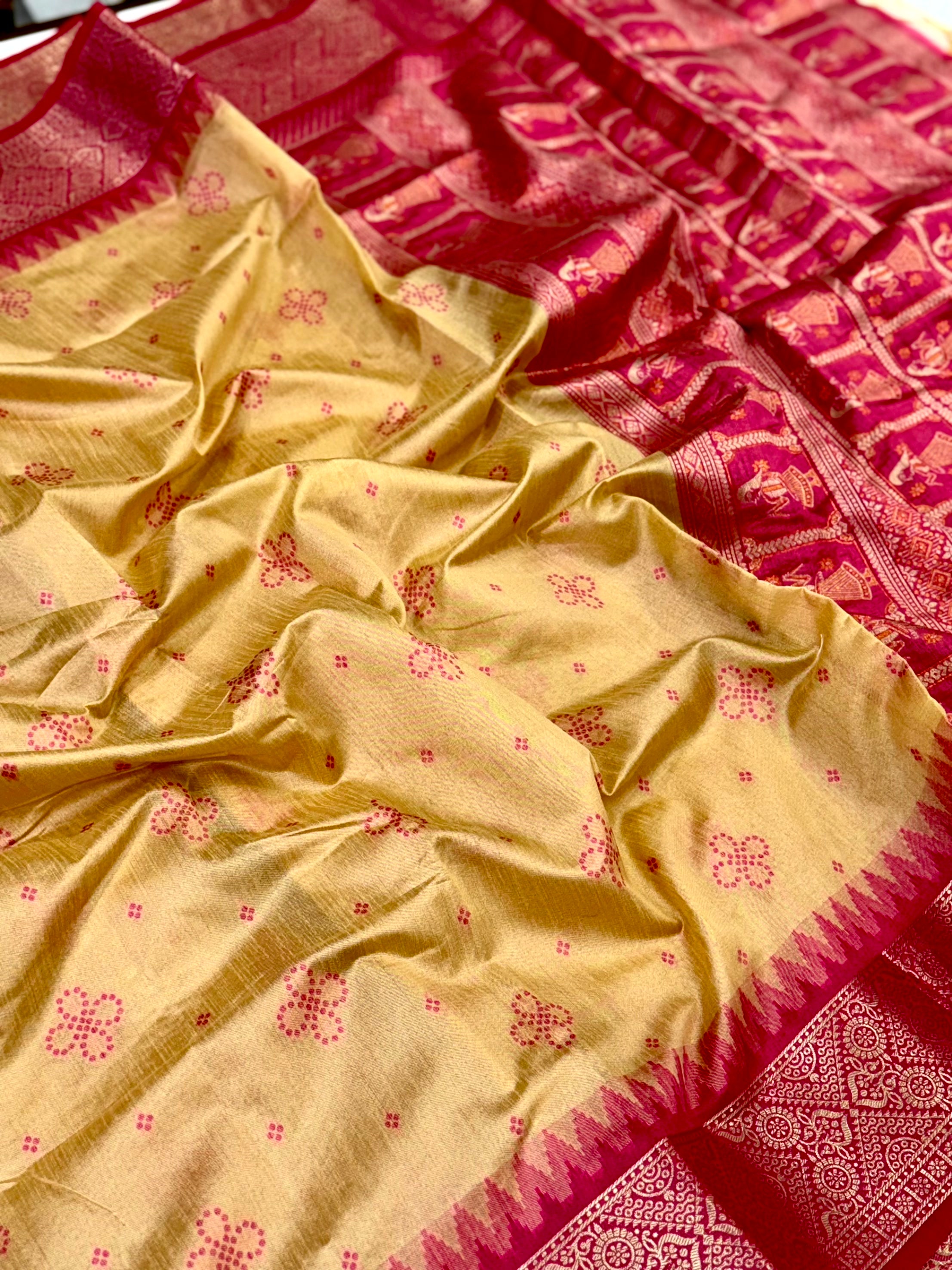 Cream Crystal Raw Silk Kanchi Pattu Saree