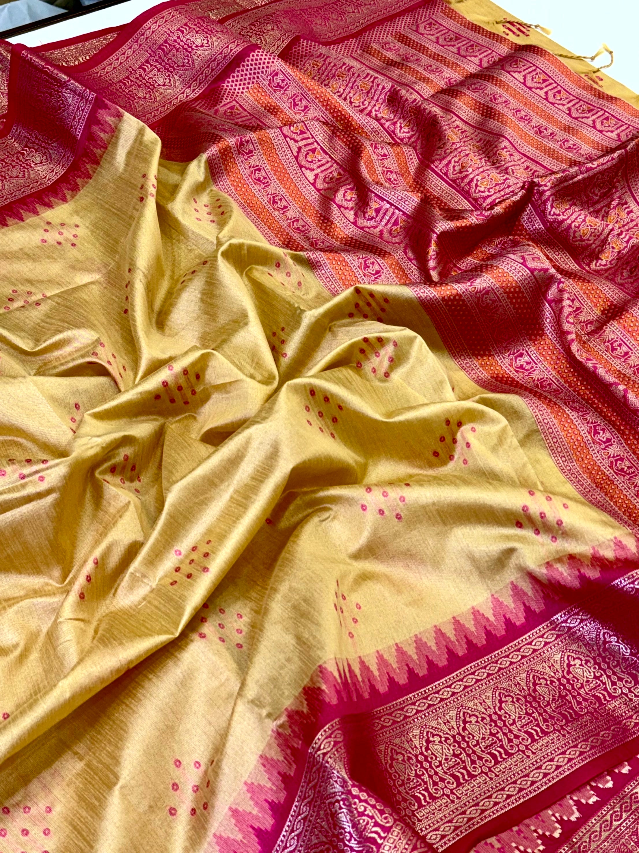 Cream Bandhej Weave Kanchi Pattu Saree