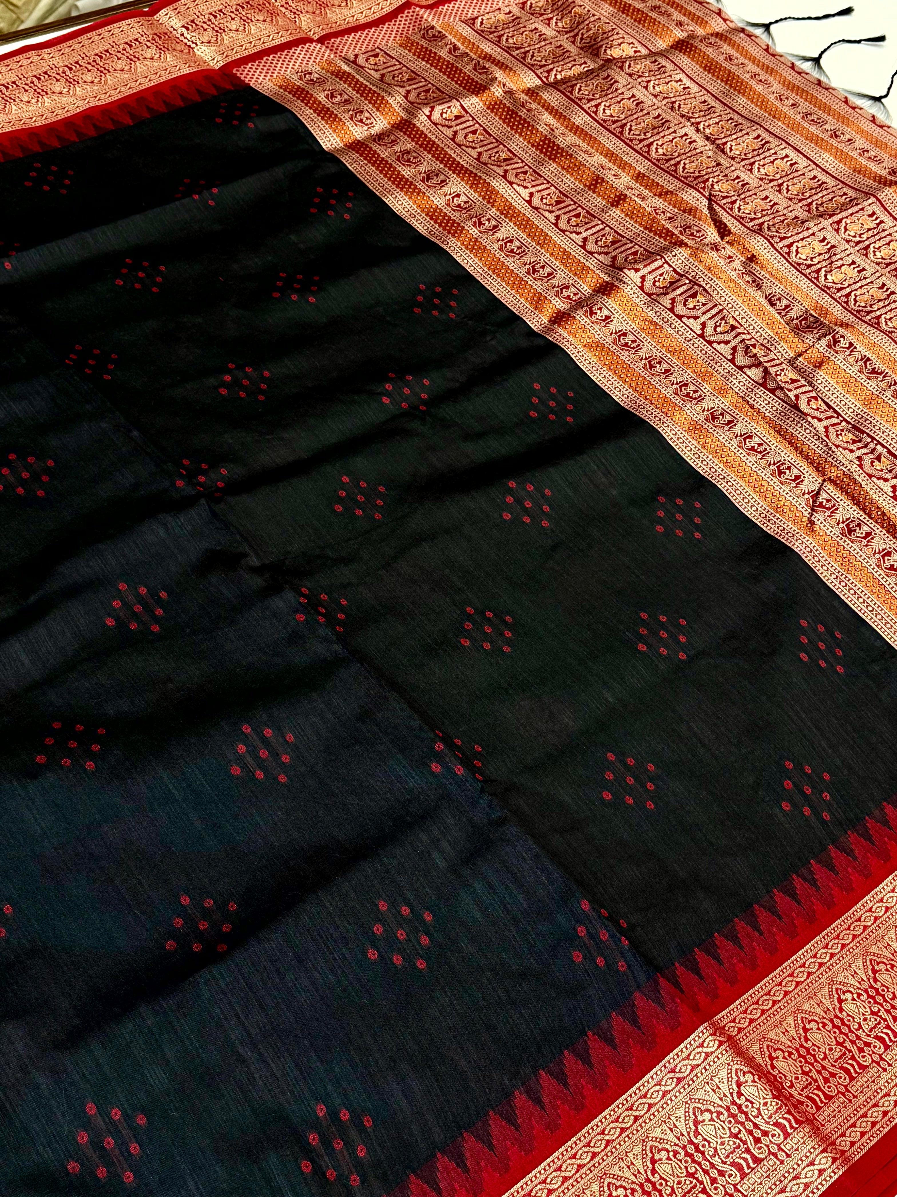 Black Bandhej Weave Kanchi Pattu Saree
