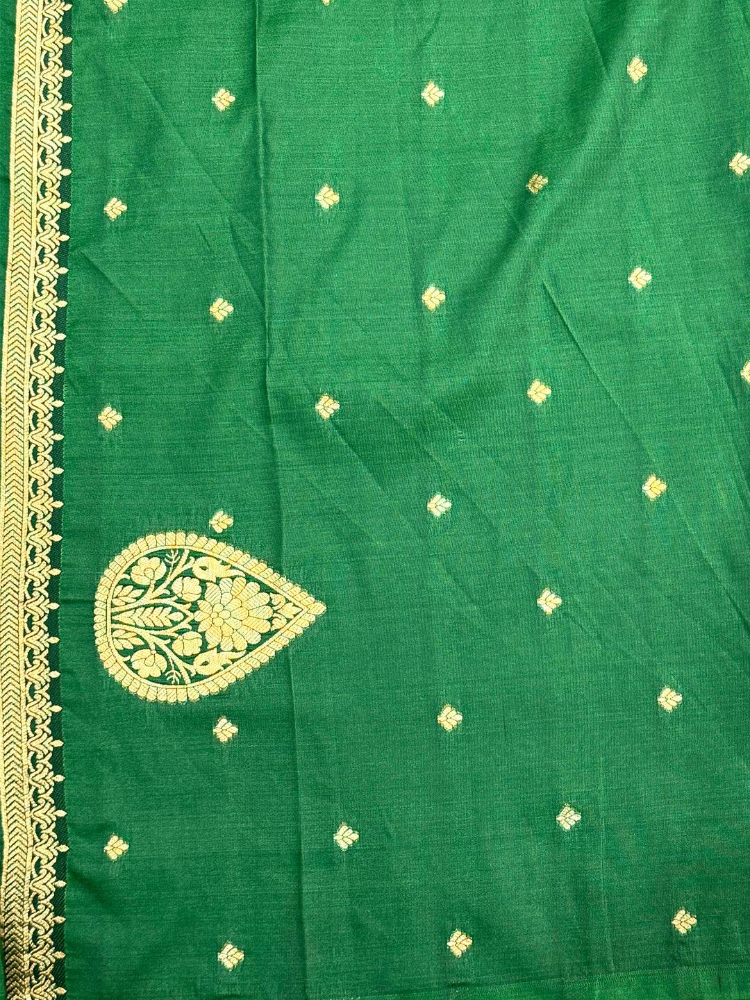 Graceful Soft Silk Swan Motif Saree