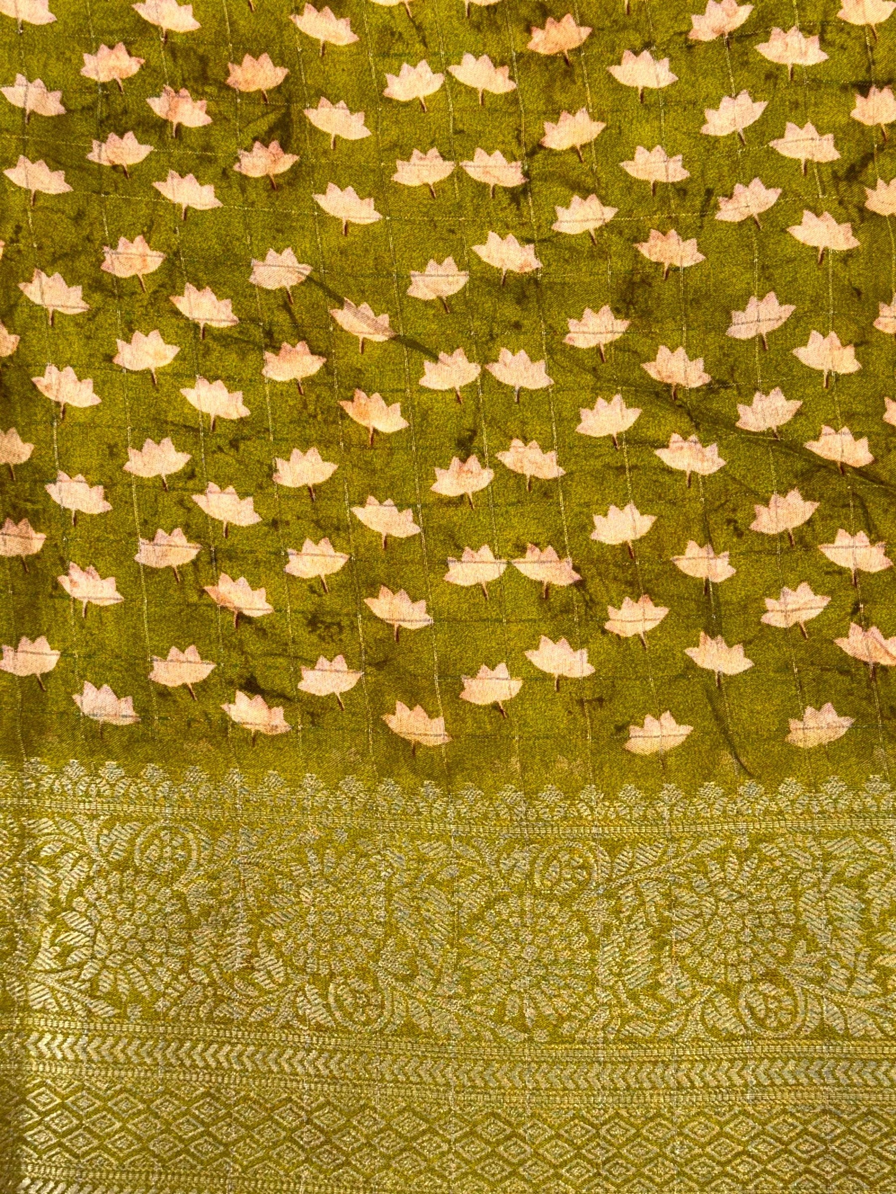 Regal Pure Viscose Dola Check Saree